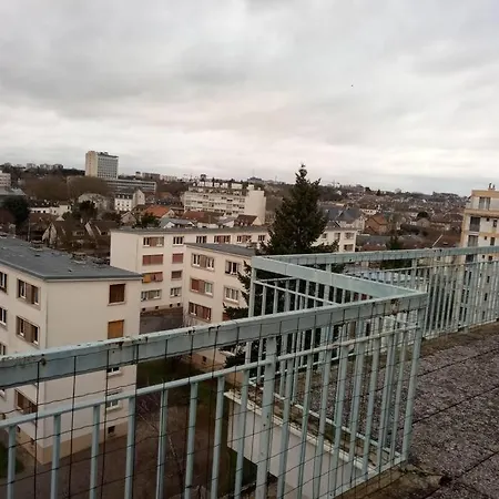 Superbe 2 Pieces Avec Grande Terrasse Melun