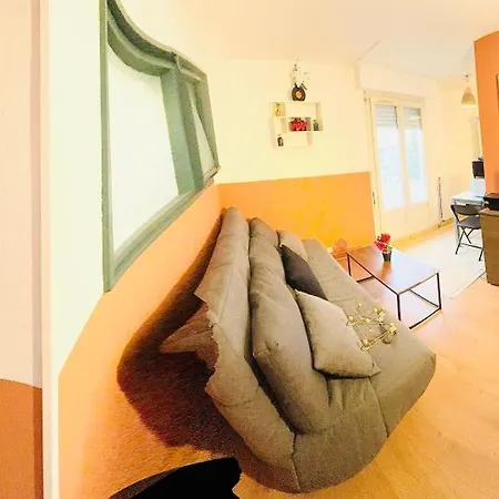 Superbe 2 Pièces Avec Grande Terrasse Appartamento